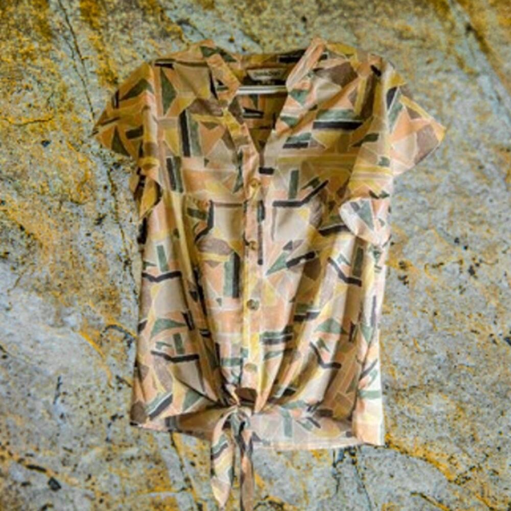 Davi & Dani small short sleeve button down butterfly sleeves yellow gray blouse
